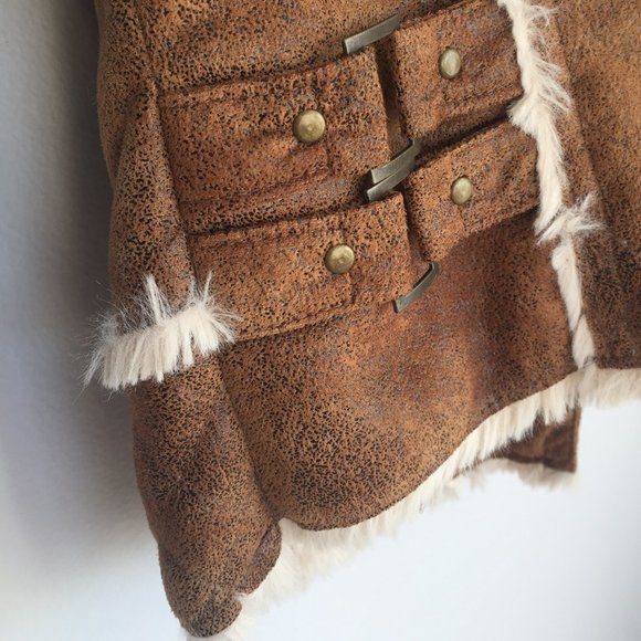 Luxurious Faux Fur Jacket - stash for Fall/Winter - Picture 5 of 7